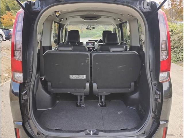 エスクァイア ハイブリッドGi ETC スマートキー Bluetooth 両側電動スライドドア 車両接近通報装置 バックモニター シートヒーター サンシェード フリップダウンモニター(13枚目)