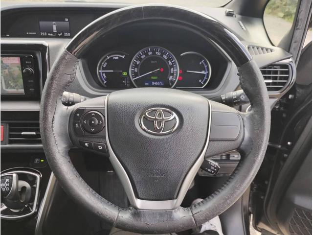 エスクァイア ハイブリッドGi ETC スマートキー Bluetooth 両側電動スライドドア 車両接近通報装置 バックモニター シートヒーター サンシェード フリップダウンモニター(16枚目)