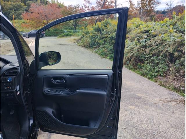 エスクァイア ハイブリッドGi ETC スマートキー Bluetooth 両側電動スライドドア 車両接近通報装置 バックモニター シートヒーター サンシェード フリップダウンモニター(47枚目)