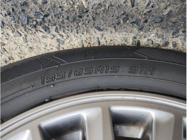 エスクァイア ハイブリッドGi ETC スマートキー Bluetooth 両側電動スライドドア 車両接近通報装置 バックモニター シートヒーター サンシェード フリップダウンモニター(52枚目)