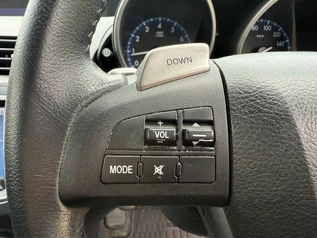 ステアリングスイッチ　オーディオ操作などがハンズフリーで行えます！