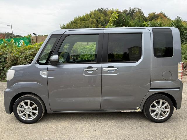 安心の徹底クリーニング　シート下などの見えにくい部分までしっかりと清掃を実施！徹底した品質管理の下、気持ちの良い車選びをお約束します！