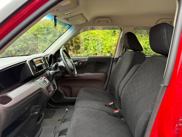 N-ONE プレミアム・Lパッケージ ワンオーナー HID スマートキー プッシュスタート 純正オーディオ オートライト 革巻きステアリング アルミホイール オートエアコン フォグライト(9枚目)