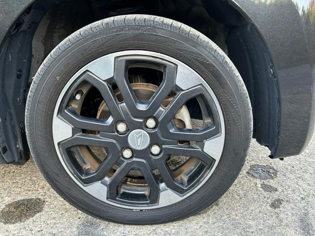 純正アルミホイール　純正アルミは精度が高く、走行安定性・デザイン性ともに優れています！！