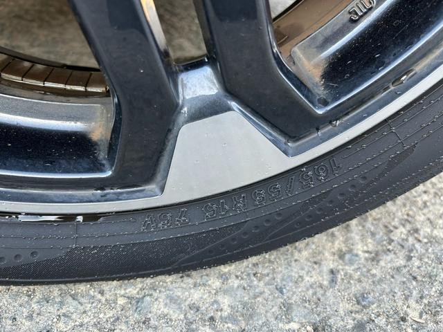 こちらのお車のタイヤサイズは「１６５／５５Ｒ１５」　タイヤサイズ国産／外国産　新品タイヤ・国産／外国産　中古タイヤの取り扱いもございます！！是非、スタッフまでお問い合わせ下さい。