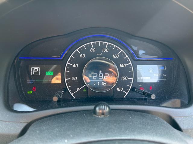 ノート e-パワー メダリスト H30ノートeパワーメダリスト Bluetooth バックカメラ プッシュスタート パワーウィンドウ オートエアコン オートライト 障害物センサー 衝突被害軽減ブレーキ レーンキープアシスト横滑り防止(17枚目)
