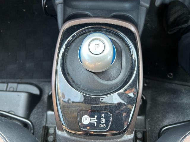 ノート e-パワー メダリスト H30ノートeパワーメダリスト Bluetooth バックカメラ プッシュスタート パワーウィンドウ オートエアコン オートライト 障害物センサー 衝突被害軽減ブレーキ レーンキープアシスト横滑り防止(22枚目)