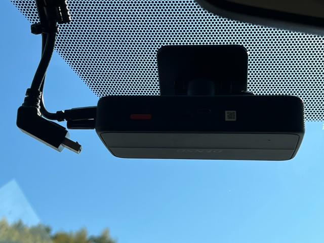 運転支援システム用のフロントカメラ