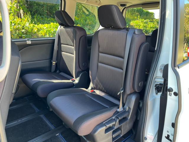 セレナ e-パワー ハイウェイスターV 全周囲カメラ バックカメラ パーキングアシストレーン 両側電動スライドドア ステアリングヒーター Bluetooth 衝突被害軽減ブレーキ 横滑り防止 インテリジェントルームミラー(12枚目)