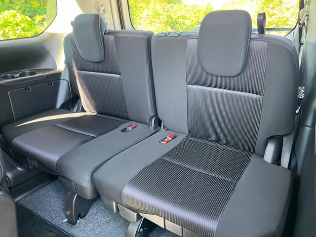 セレナ e-パワー ハイウェイスターV 全周囲カメラ バックカメラ パーキングアシストレーン 両側電動スライドドア ステアリングヒーター Bluetooth 衝突被害軽減ブレーキ 横滑り防止 インテリジェントルームミラー(13枚目)