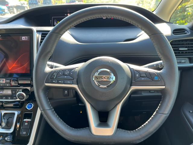 セレナ e-パワー ハイウェイスターV 全周囲カメラ バックカメラ パーキングアシストレーン 両側電動スライドドア ステアリングヒーター Bluetooth 衝突被害軽減ブレーキ 横滑り防止 インテリジェントルームミラー(18枚目)