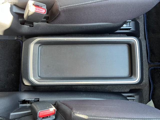 セレナ e-パワー ハイウェイスターV 全周囲カメラ バックカメラ パーキングアシストレーン 両側電動スライドドア ステアリングヒーター Bluetooth 衝突被害軽減ブレーキ 横滑り防止 インテリジェントルームミラー(35枚目)