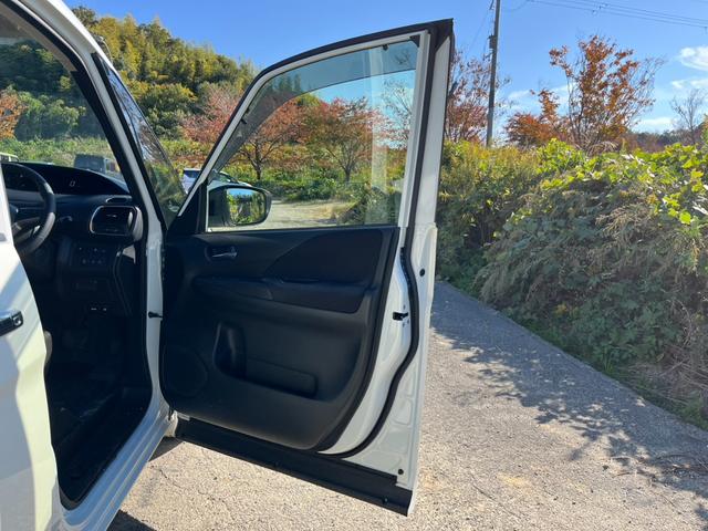 セレナ e-パワー ハイウェイスターV 全周囲カメラ バックカメラ パーキングアシストレーン 両側電動スライドドア ステアリングヒーター Bluetooth 衝突被害軽減ブレーキ 横滑り防止 インテリジェントルームミラー(54枚目)