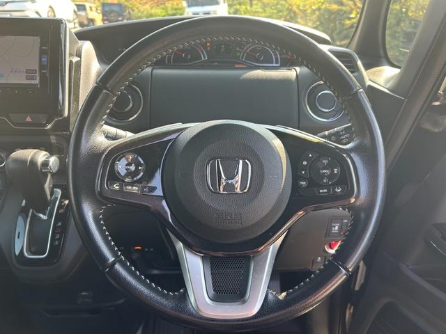 N-BOX G・Lターボホンダセンシング Bluetooth バックカメラ 両側電動スライドドア スマートキー プッシュスタート 横滑り防止 衝突被害軽減ブレーキ レーンキープアシスト パワーウィンドウ オートエアコン オートライト(15枚目)