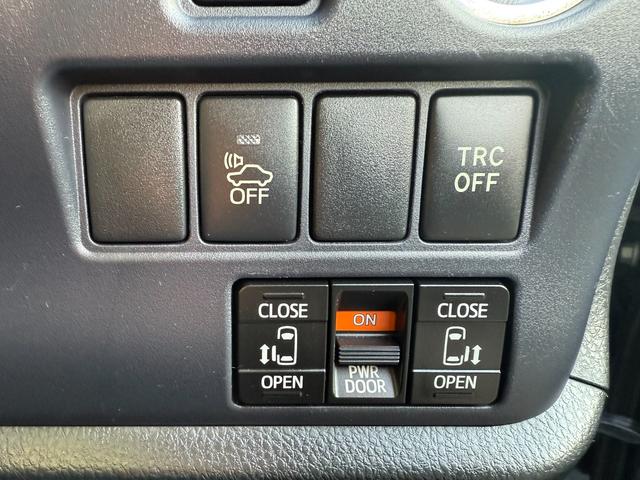 両側電動スライドドア　ワンタッチでの開閉ができ快適です！