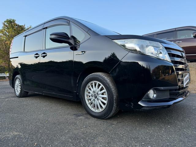 専門の検査機関の査定を受けた車両を取り扱いしております。中古車購入に不安を抱かれてるお客様も多いかと思いますが、お客様と同じ目線にたってお車のご案内を致します。ご不明点など何なりとお申し付けください。