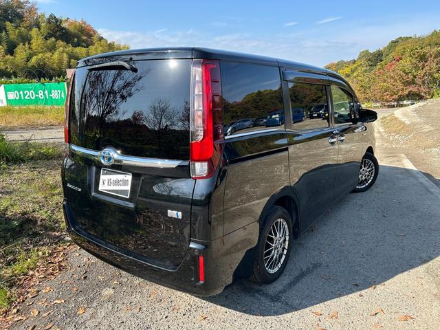 Ｈ２６年式エスクァイア　ハイブリッドＧｉ　スマートキー　ＥＴＣ　バックモニター　両側電動スライドドア　サンシェード　フリップダウンモニター　シートヒーター／クーラー　Ｂｌｕｅｔｏｏｔｈ