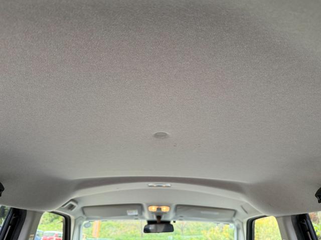 天井周りシミや汚れなど無く、比較的綺麗に保たれています！