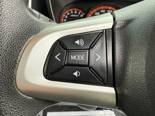 ステアリングスイッチ　オーディオ操作などがハンズフリーで行えます！