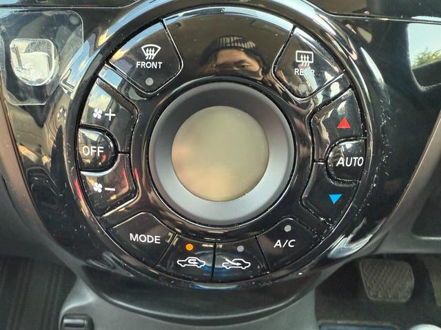 ノート ｅ－パワー　メダリスト　スマートキー　オートライト　オートエアコン　衝突被害軽減ブレーキ　横滑り防止　レーンキープアシスト　デジタルインナーミラー　プッシュスタート（18枚目）