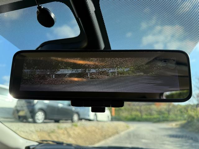 ノート ｅ－パワー　メダリスト　スマートキー　オートライト　オートエアコン　衝突被害軽減ブレーキ　横滑り防止　レーンキープアシスト　デジタルインナーミラー　プッシュスタート（24枚目）