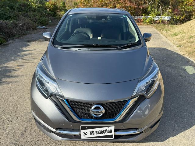 ノート ｅ－パワー　メダリスト　スマートキー　オートライト　オートエアコン　衝突被害軽減ブレーキ　横滑り防止　レーンキープアシスト　デジタルインナーミラー　プッシュスタート（28枚目）