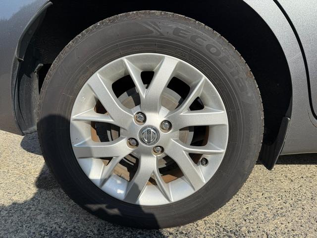 ノート ｅ－パワー　メダリスト　スマートキー　オートライト　オートエアコン　衝突被害軽減ブレーキ　横滑り防止　レーンキープアシスト　デジタルインナーミラー　プッシュスタート（41枚目）