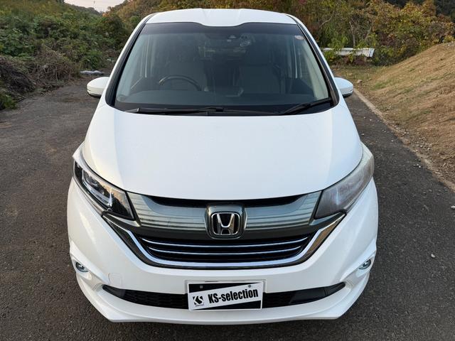 フリード＋ハイブリッド 　ハイブリッドＧホンダセンシングＣパッケージ　スマートキー　ＥＴＣ　ドライブレコーダー　両側電動スライドドア　横滑り防止　衝突被害軽減ブレーキ　バックモニター　サンシェード（4枚目）