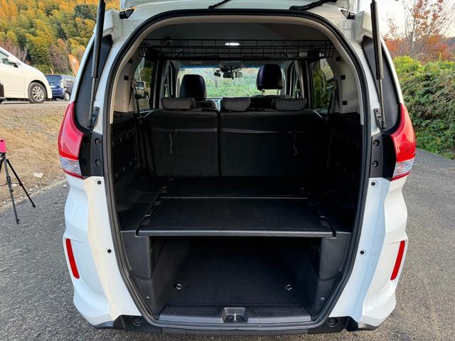 フリード＋ハイブリッド 　ハイブリッドＧホンダセンシングＣパッケージ　スマートキー　ＥＴＣ　ドライブレコーダー　両側電動スライドドア　横滑り防止　衝突被害軽減ブレーキ　バックモニター　サンシェード（12枚目）