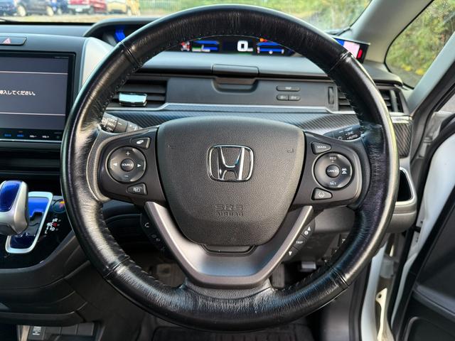 フリード＋ハイブリッド 　ハイブリッドＧホンダセンシングＣパッケージ　スマートキー　ＥＴＣ　ドライブレコーダー　両側電動スライドドア　横滑り防止　衝突被害軽減ブレーキ　バックモニター　サンシェード（15枚目）