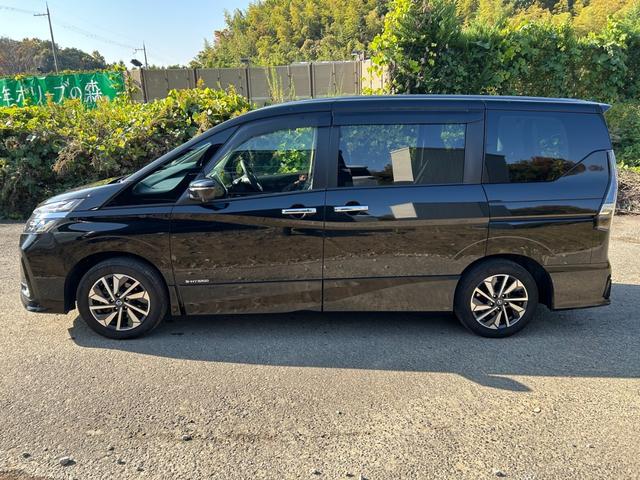 セレナ ハイウェイスターV スマートキー ETC 両側電動スライドドア フリップダウンモニター フルセグTV オートライト オートエアコン 純正ステアリング(6枚目)