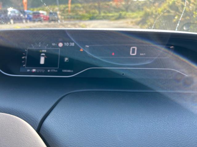 セレナ ハイウェイスターV スマートキー ETC 両側電動スライドドア フリップダウンモニター フルセグTV オートライト オートエアコン 純正ステアリング(17枚目)