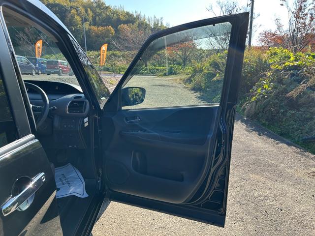 セレナ ハイウェイスターV スマートキー ETC 両側電動スライドドア フリップダウンモニター フルセグTV オートライト オートエアコン 純正ステアリング(39枚目)