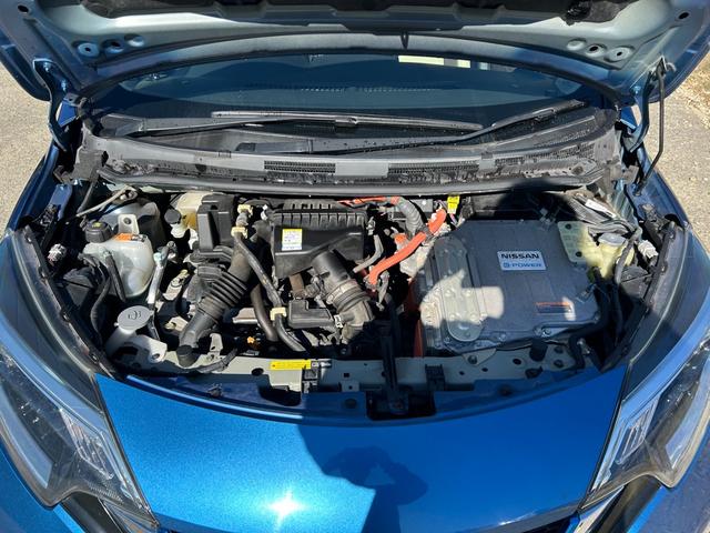 ノート ｅ－パワー　メダリスト　全周囲カメラ　バックカメラ　障害物センサー　衝突被害軽減ブレーキ　横滑り防止　レーンキープアシスト　スマートキー　オートエアコン　オートライト（48枚目）