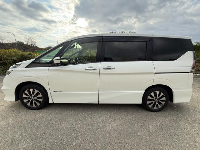 セレナ ハイウェイスター　スマートキー　ＥＴＣ　Ｂｌｕｅｔｏｏｔｈ　両側電動スライドドア　フリップダウンモニター　アラウンドビューモニター　サンシェード　横滑り防止　衝突被害軽減ブレーキ（6枚目）