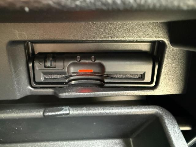 セレナ ハイウェイスター　スマートキー　ＥＴＣ　Ｂｌｕｅｔｏｏｔｈ　両側電動スライドドア　フリップダウンモニター　アラウンドビューモニター　サンシェード　横滑り防止　衝突被害軽減ブレーキ（30枚目）