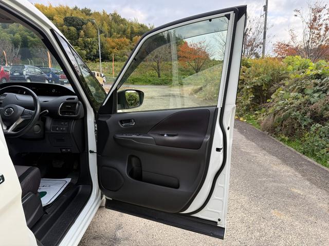 セレナ ハイウェイスター　スマートキー　ＥＴＣ　Ｂｌｕｅｔｏｏｔｈ　両側電動スライドドア　フリップダウンモニター　アラウンドビューモニター　サンシェード　横滑り防止　衝突被害軽減ブレーキ（48枚目）