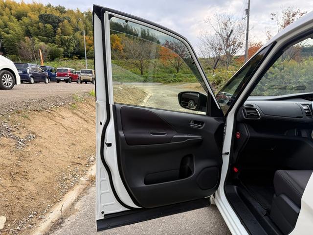 セレナ ハイウェイスター　スマートキー　ＥＴＣ　Ｂｌｕｅｔｏｏｔｈ　両側電動スライドドア　フリップダウンモニター　アラウンドビューモニター　サンシェード　横滑り防止　衝突被害軽減ブレーキ（49枚目）