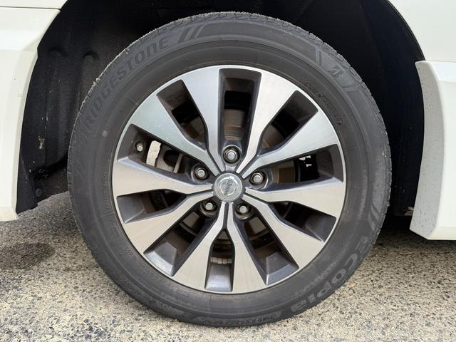 セレナ ハイウェイスター　スマートキー　ＥＴＣ　Ｂｌｕｅｔｏｏｔｈ　両側電動スライドドア　フリップダウンモニター　アラウンドビューモニター　サンシェード　横滑り防止　衝突被害軽減ブレーキ（52枚目）