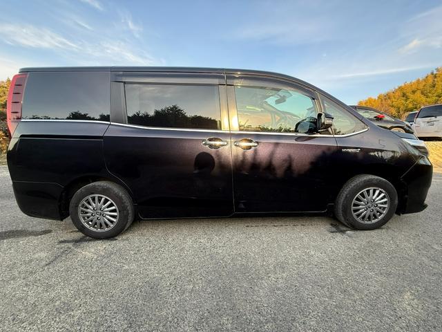 TOYOTA ESQUIRE HYBRID GI