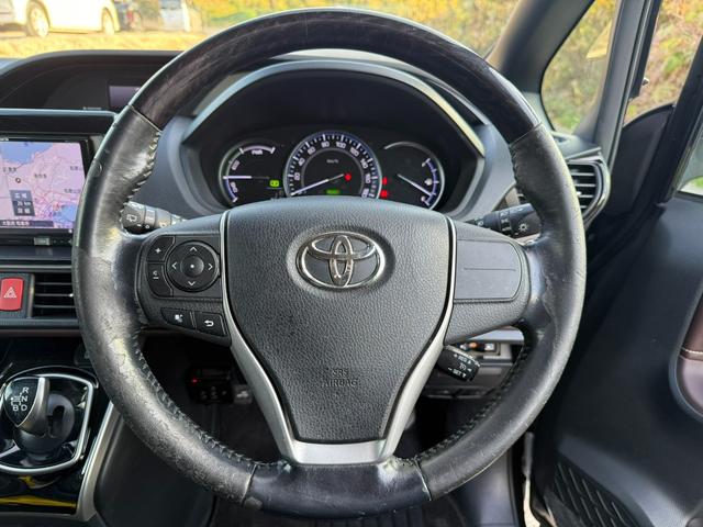 TOYOTA ESQUIRE HYBRID GI