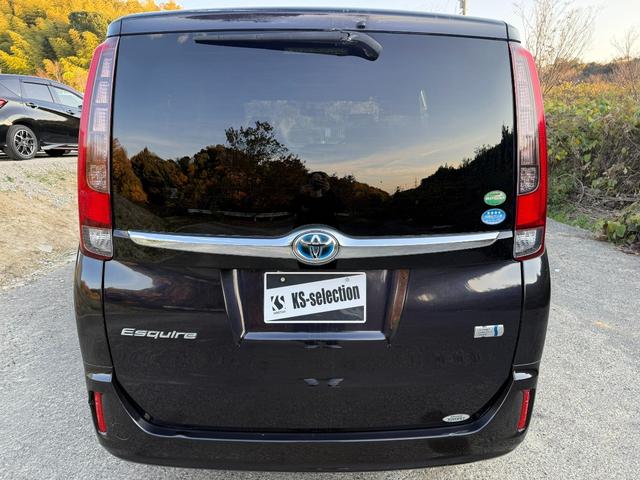 TOYOTA ESQUIRE HYBRID GI