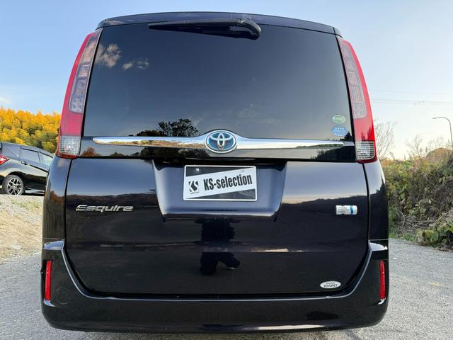 TOYOTA ESQUIRE HYBRID GI