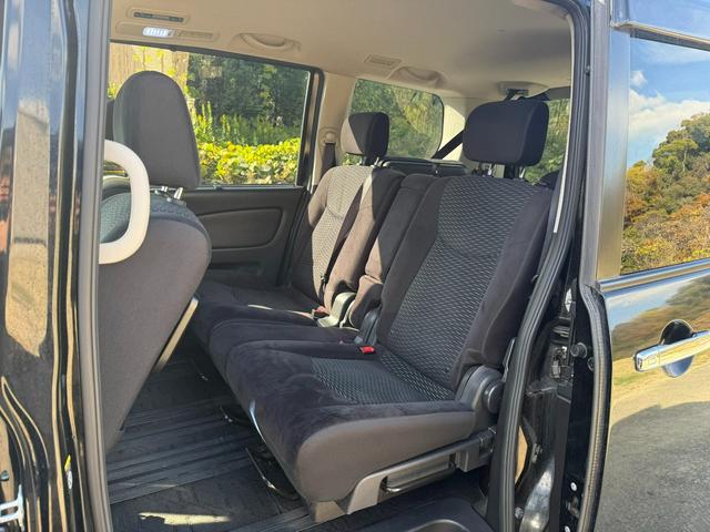 セレナ 20X S-ハイブリッド バックモニター ETC 両側電動スライドドア 横滑り防止ボタン クルーズコントロール サンシェード フリップダウンモニター 後席エアコン オートライト スマートキー(11枚目)