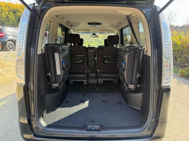 セレナ 20X S-ハイブリッド バックモニター ETC 両側電動スライドドア 横滑り防止ボタン クルーズコントロール サンシェード フリップダウンモニター 後席エアコン オートライト スマートキー(14枚目)