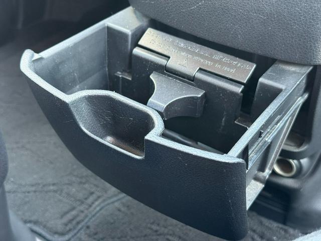 セレナ 20X S-ハイブリッド バックモニター ETC 両側電動スライドドア 横滑り防止ボタン クルーズコントロール サンシェード フリップダウンモニター 後席エアコン オートライト スマートキー(27枚目)