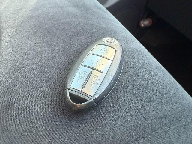 セレナ 20X S-ハイブリッド バックモニター ETC 両側電動スライドドア 横滑り防止ボタン クルーズコントロール サンシェード フリップダウンモニター 後席エアコン オートライト スマートキー(28枚目)