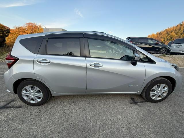 ノート e-パワー B Bluetooth バックカメラ ETC 横滑り防止 レーンキープアシスト 障害物センサー プッシュスタートボタン スマートキー オートライト オートエアコン(7枚目)