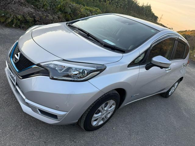 ノート e-パワー B Bluetooth バックカメラ ETC 横滑り防止 レーンキープアシスト 障害物センサー プッシュスタートボタン スマートキー オートライト オートエアコン(33枚目)