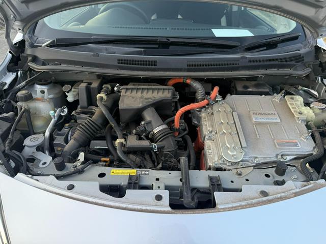 ノート e-パワー B Bluetooth バックカメラ ETC 横滑り防止 レーンキープアシスト 障害物センサー プッシュスタートボタン スマートキー オートライト オートエアコン(41枚目)